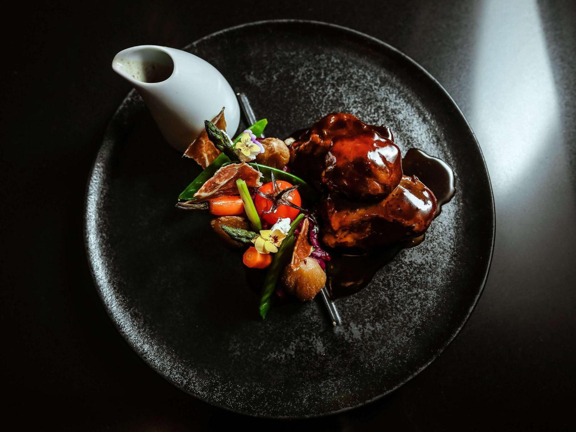ホテル ソフィテル リスボン リベルダーデ エクステリア 写真 A plate of teriyaki chicken