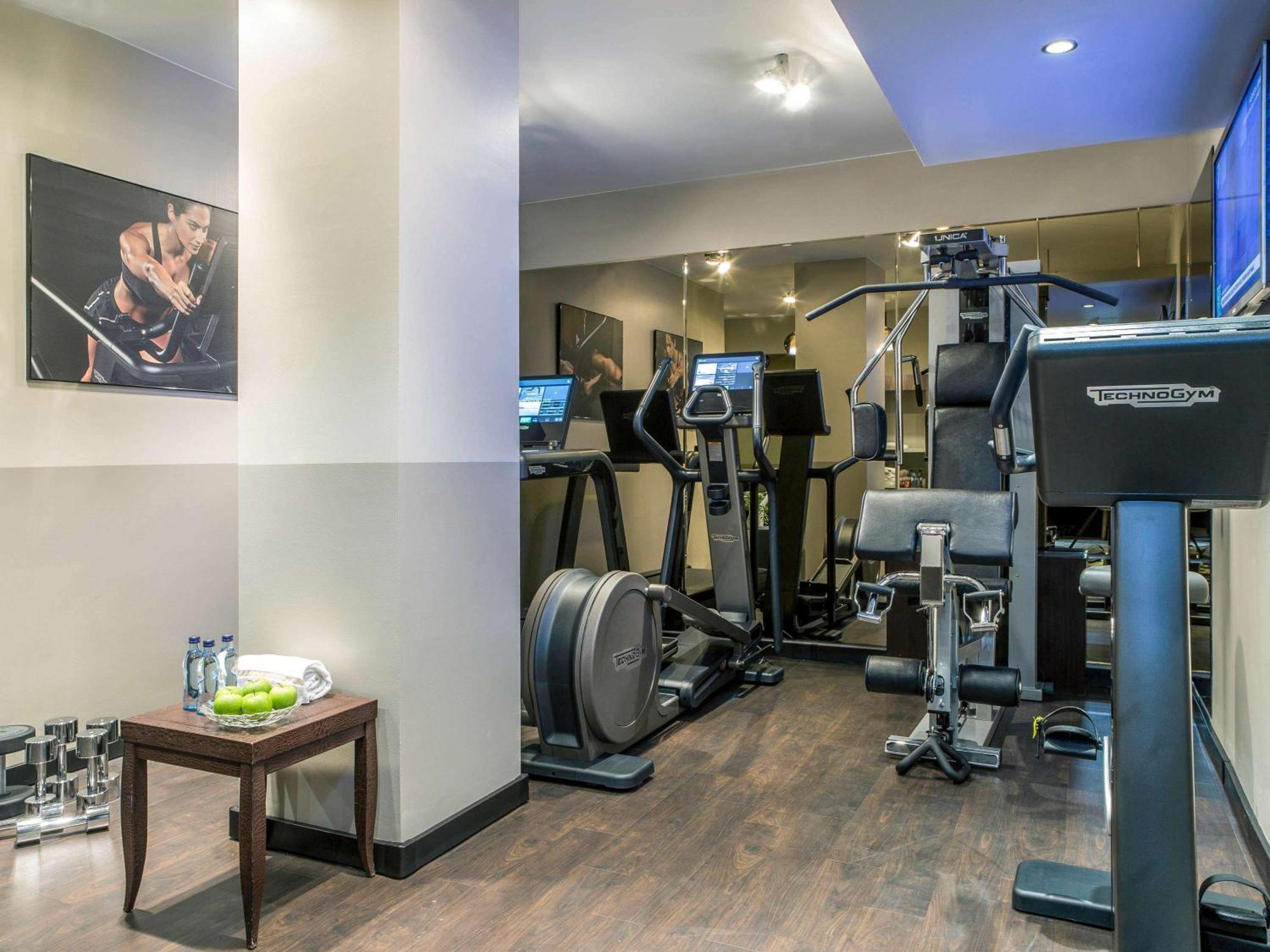ホテル ソフィテル リスボン リベルダーデ エクステリア 写真 The gym at the hotel