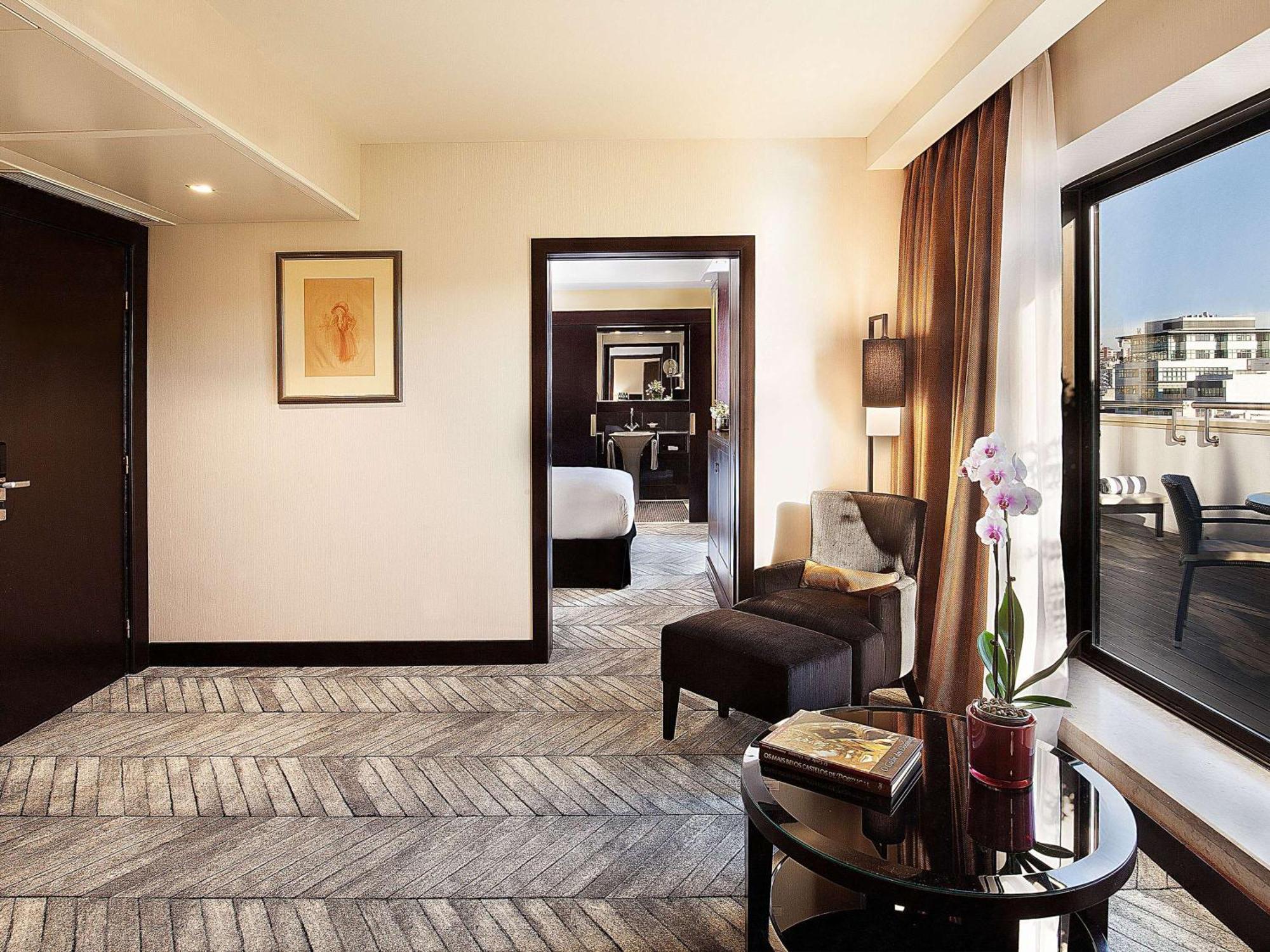 ホテル ソフィテル リスボン リベルダーデ エクステリア 写真 Suite at the InterContinental Athens